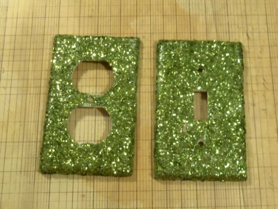 How To Make Glitter Switch Plates - A Tutorial