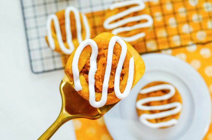 Pumpkin cinnamon roll cups recipe