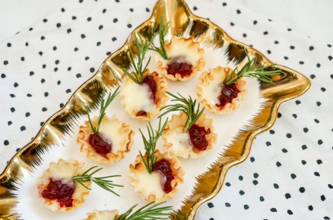 Cranberry brie bites appetizers